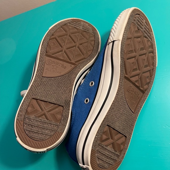 Converse All Star Low Tops - Women’s 7 - Picture 7 of 10